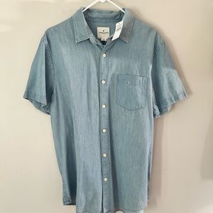 Men’s American Eagle Short Sleeve Denim Button Up Short Size Large